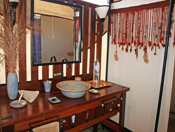Kwihala Camp - Bathroom 
